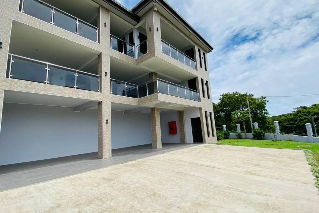 Lovely 4-Bedroom Holiday Home With Free Parking. Lautoka Esterno foto