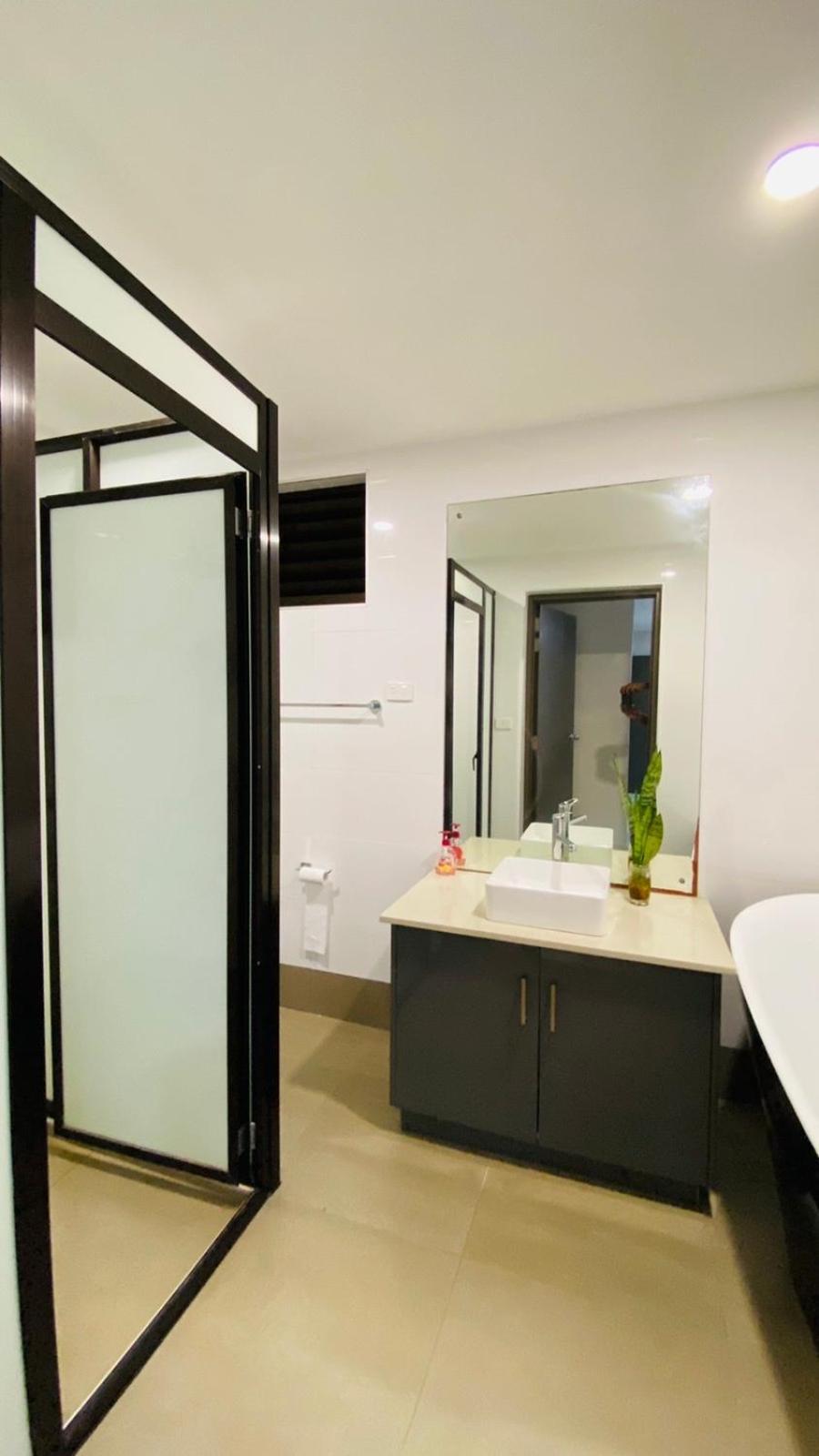 Lovely 4-Bedroom Holiday Home With Free Parking. Lautoka Esterno foto